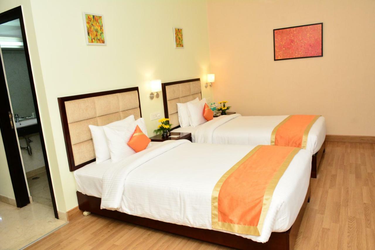 Hotel Sagar Sona Lucknow Exteriör bild